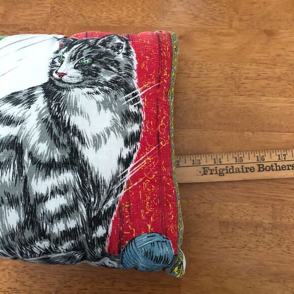Gray Tabby Cat Yarn Bird Tree Branch Pillow Tea Towel Calendar 2000 Kay Dee 9x12 - Picture 10 of 11